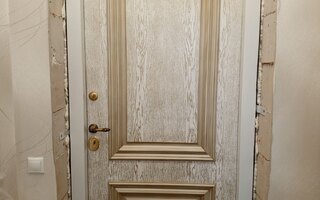 входная дверь, вид внутри