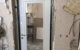 дверь из металла в квартиру